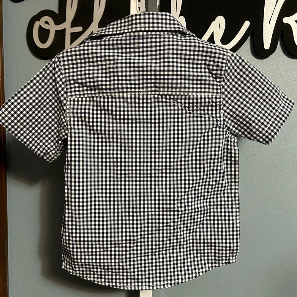 🇺🇸 $5 🇺🇸 OshKosh B'gosh Blue and White Gingham Short Sleeve Button Down Shirt